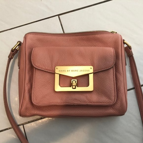 Marc by Marc Jacobs Rose Leather Small Crossbody - Picture 1 of 6